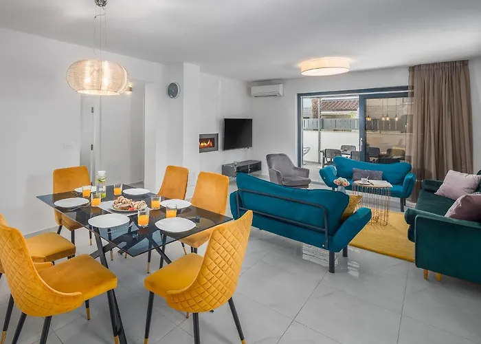 アパート New 2021! Stella ポレッチ